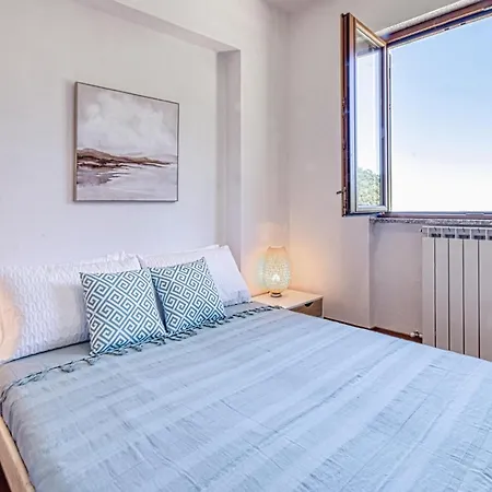 Semesterbostad In With House Sea View *