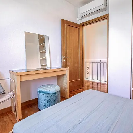 Σπίτι διακοπών In With House Sea View *