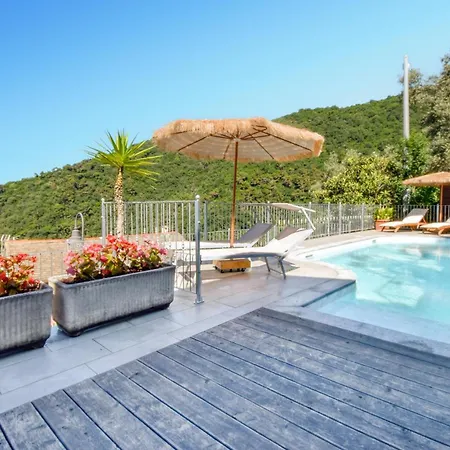 In With House Sea View *