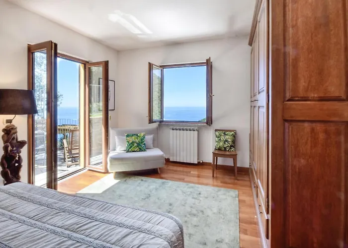 In With House Sea View Дом отдыха Рекко