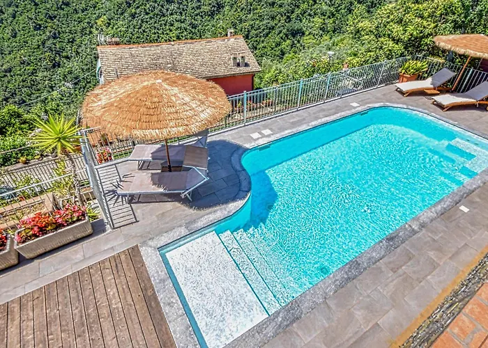 In With House Sea View Дом отдыха *